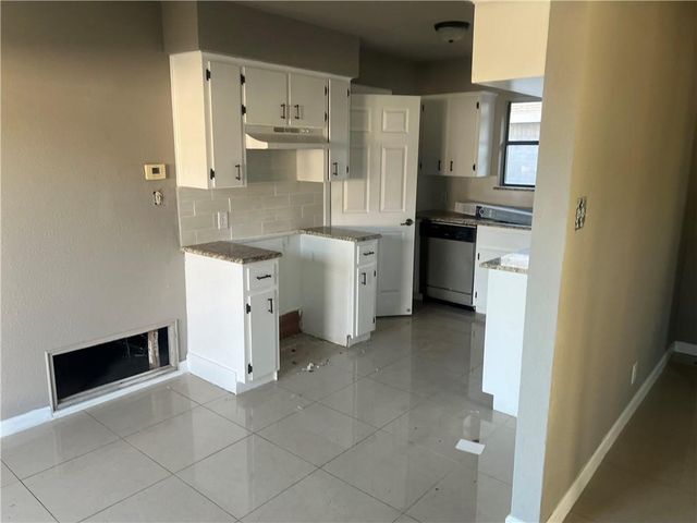 15504 Spring Hill LN, Pflugerville, TX 78660