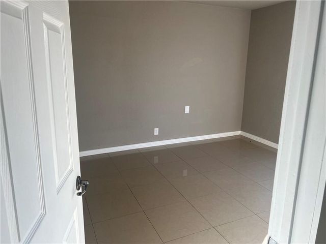 15504 Spring Hill LN, Pflugerville, TX 78660