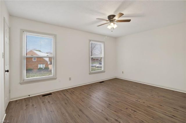 234 Loch CIR, Hampton, VA 23669