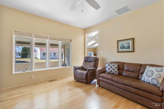 132 Los Lagos, Twin Falls, ID 83301