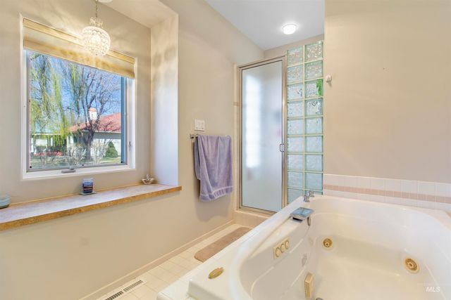 132 Los Lagos, Twin Falls, ID 83301