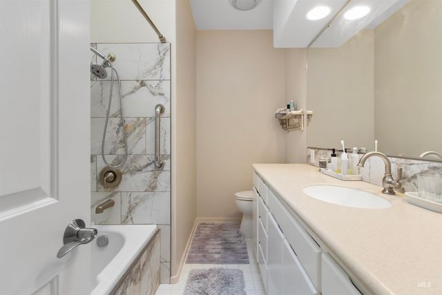 132 Los Lagos, Twin Falls, ID 83301