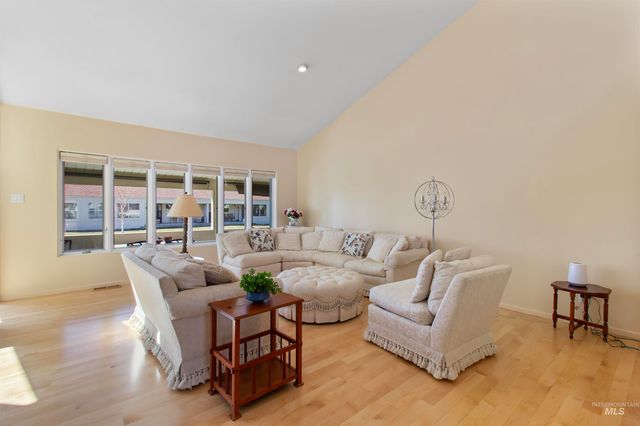 132 Los Lagos, Twin Falls, ID 83301