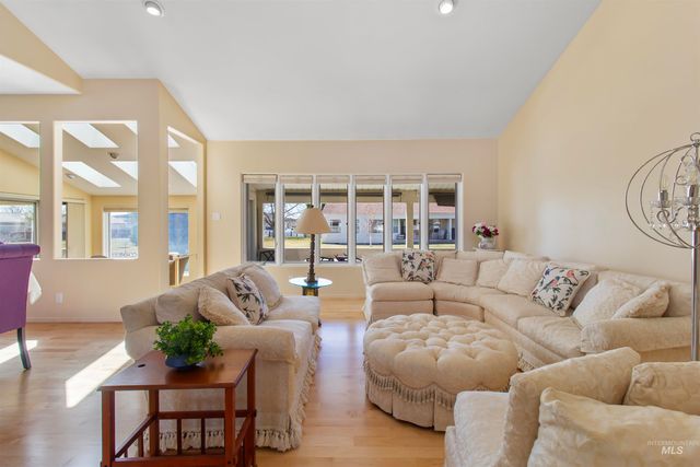 132 Los Lagos, Twin Falls, ID 83301