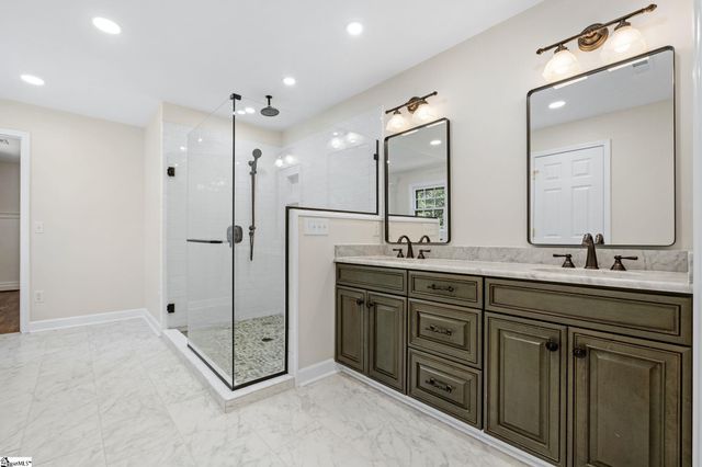 704 Hedgewood Terrace, Greer, SC 29650