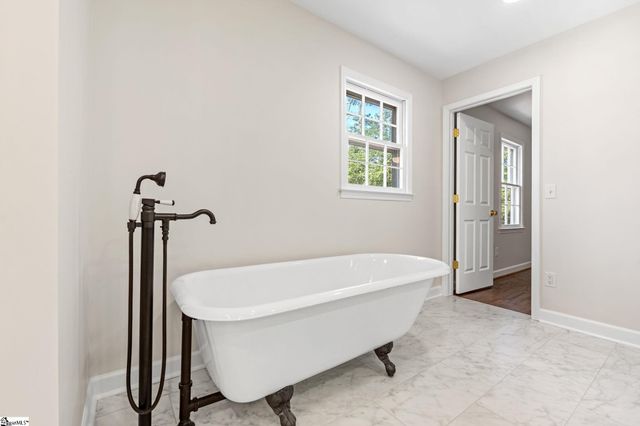 704 Hedgewood Terrace, Greer, SC 29650