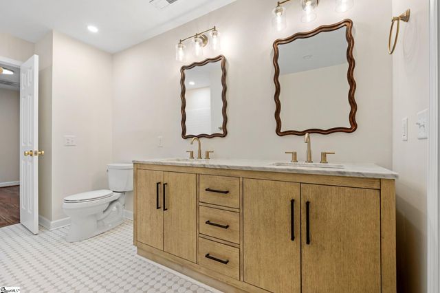 704 Hedgewood Terrace, Greer, SC 29650