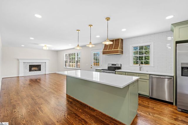 704 Hedgewood Terrace, Greer, SC 29650