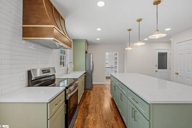 704 Hedgewood Terrace, Greer, SC 29650