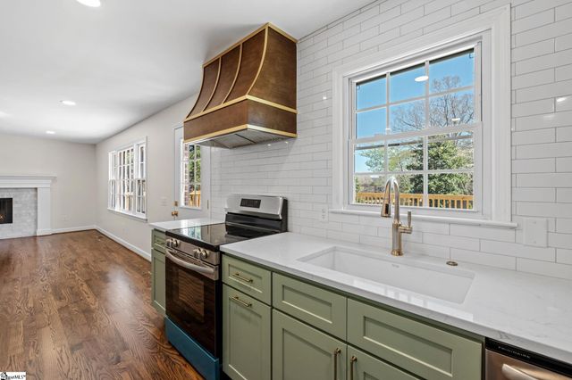 704 Hedgewood Terrace, Greer, SC 29650