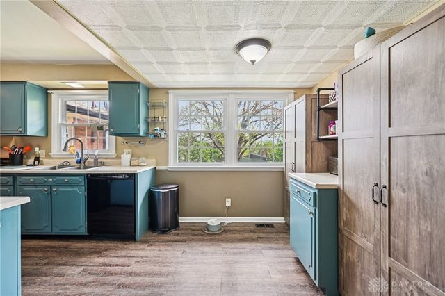 1576 Burchwood, Fairborn, OH 45324