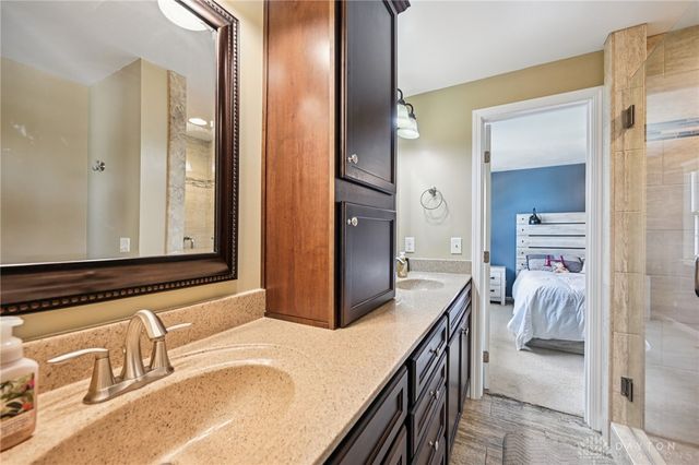 1576 Burchwood, Fairborn, OH 45324