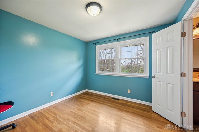 1576 Burchwood, Fairborn, OH 45324