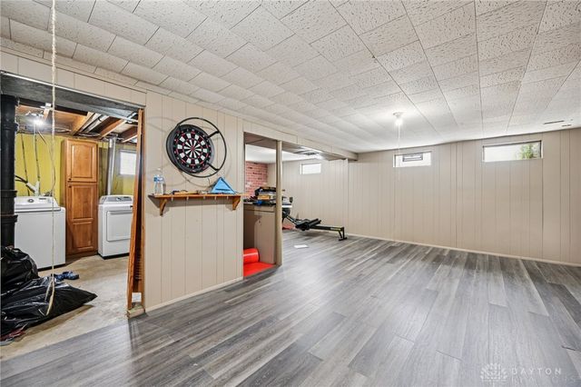 1576 Burchwood, Fairborn, OH 45324