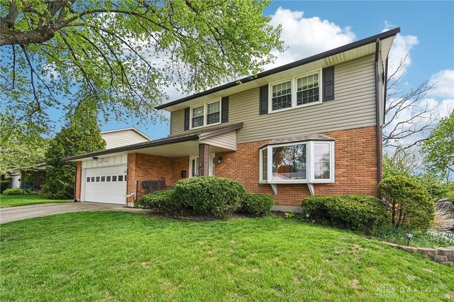 1576 Burchwood, Fairborn, OH 45324