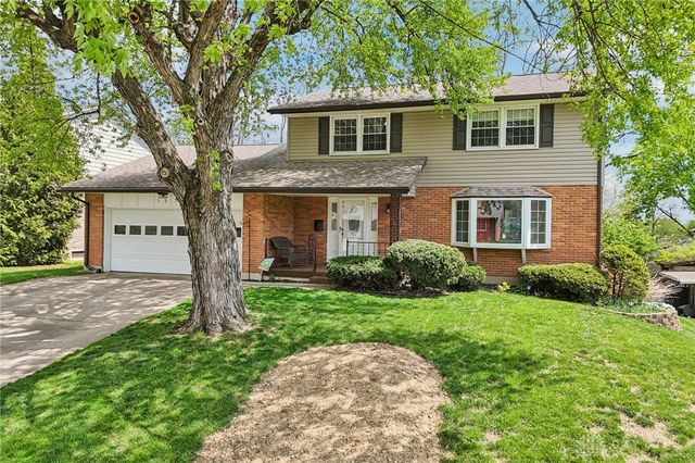 1576 Burchwood, Fairborn, OH 45324