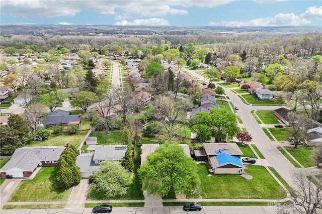 1576 Burchwood, Fairborn, OH 45324