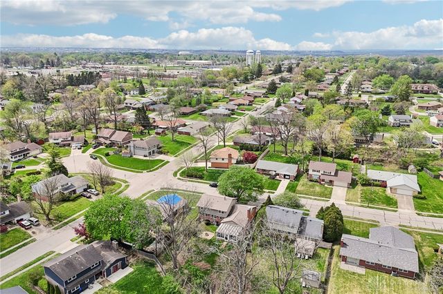 1576 Burchwood, Fairborn, OH 45324