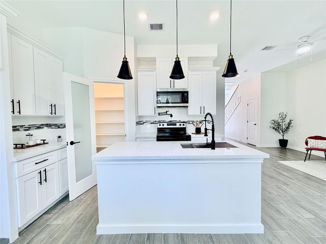 1009 Spokane River Road, Conroe, TX 77316