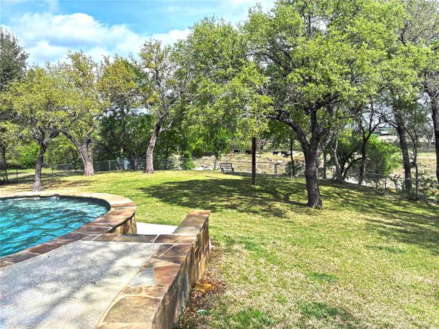 173 County Road 3112, Clifton, TX 76634