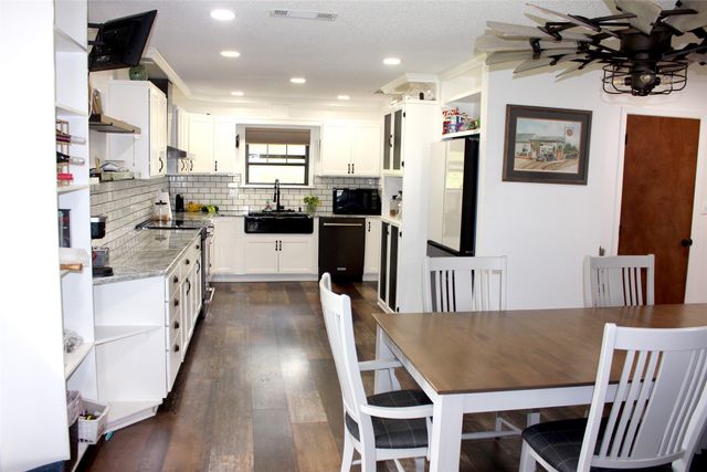 173 County Road 3112, Clifton, TX 76634