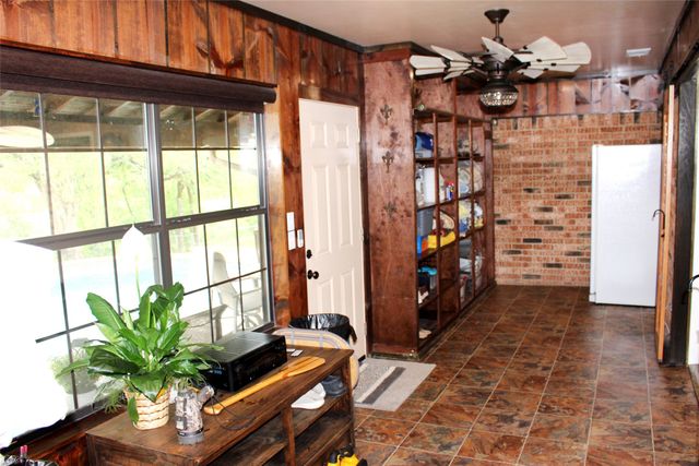 173 County Road 3112, Clifton, TX 76634