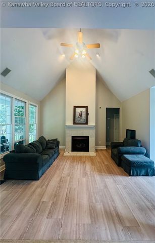 109 Hawthorn Lane, Daniels, WV 25832
