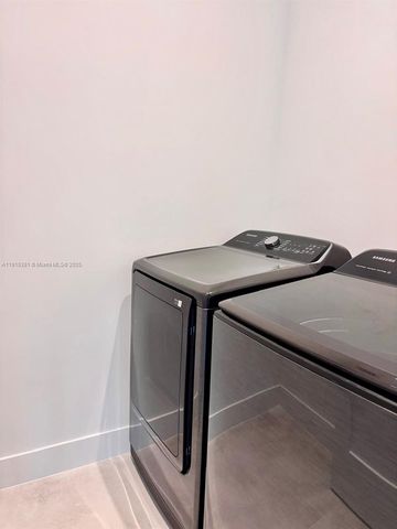 1409 SE 14th Ct, Deerfield Beach, FL 33441