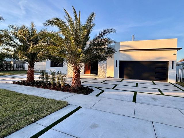 1409 SE 14th Ct, Deerfield Beach, FL 33441