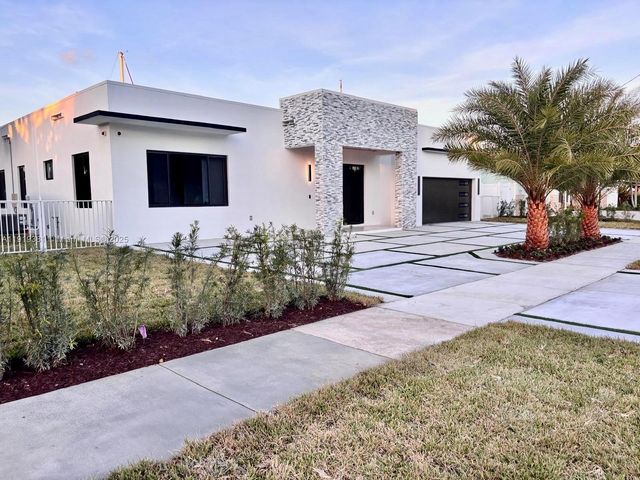 1409 SE 14th Ct, Deerfield Beach, FL 33441