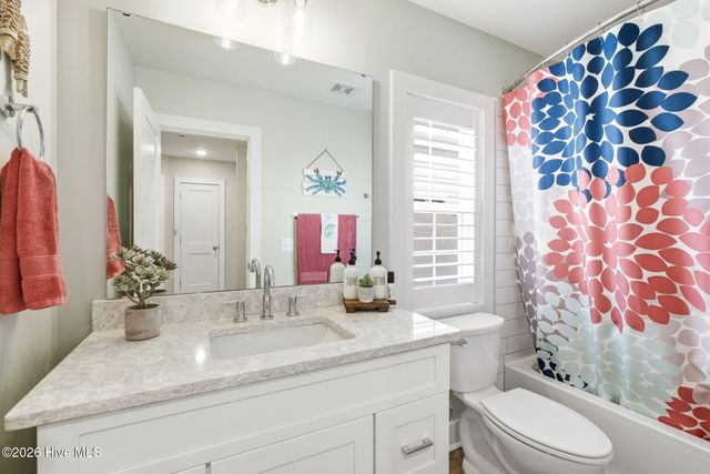 135 NE 75th Street, Oak Island, NC 28465