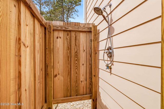 135 NE 75th Street, Oak Island, NC 28465