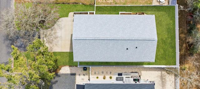 135 NE 75th Street, Oak Island, NC 28465