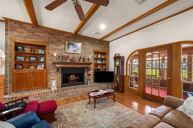 423 Jane Street, East Bernard, TX 77435