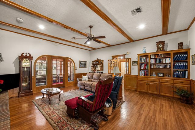 423 Jane Street, East Bernard, TX 77435