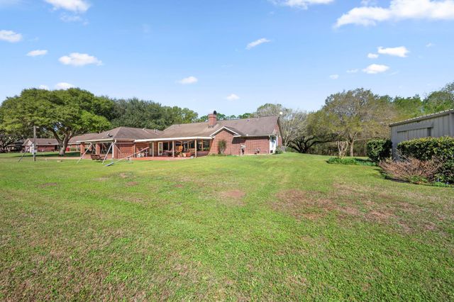 423 Jane Street, East Bernard, TX 77435