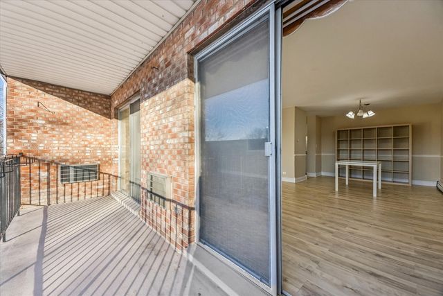 1041 N Mill Street 307, Naperville, IL 60563