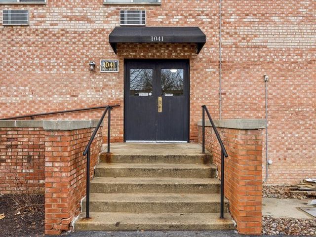 1041 N Mill Street 307, Naperville, IL 60563