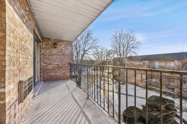 1041 N Mill Street 307, Naperville, IL 60563