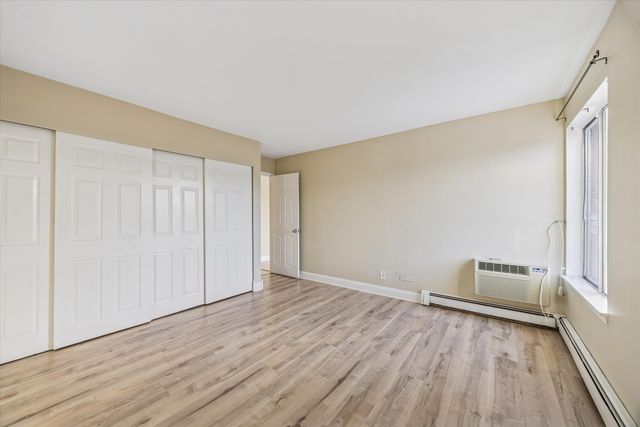 1041 N Mill Street 307, Naperville, IL 60563