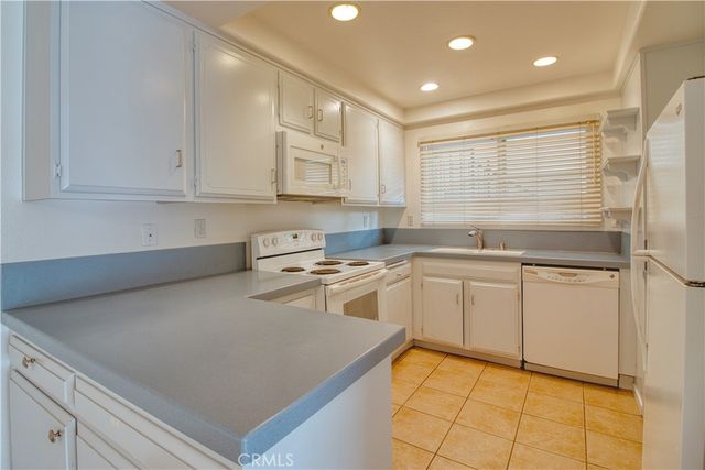 3299 Via Carrizo B, Laguna Woods, CA 92637