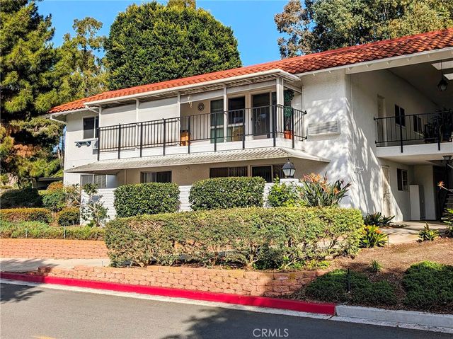 3299 Via Carrizo B, Laguna Woods, CA 92637