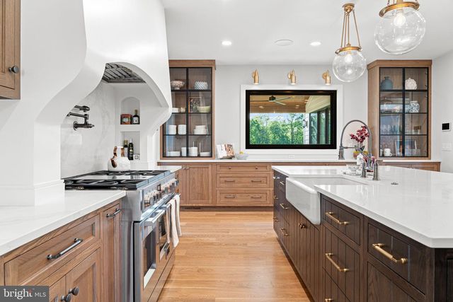102 CALIA CIRCLE, Hummelstown, PA 17036