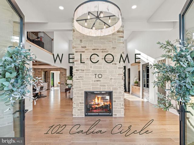 102 CALIA CIRCLE, Hummelstown, PA 17036