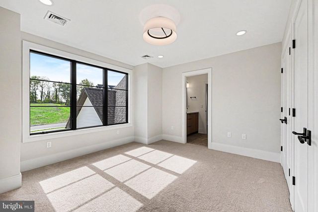 102 CALIA CIRCLE, Hummelstown, PA 17036