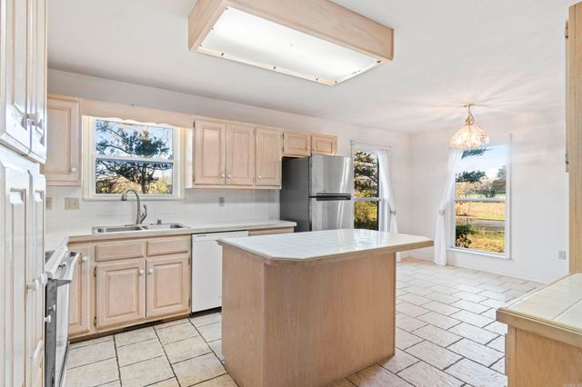 155 Jaybird, Searcy, AR 72143