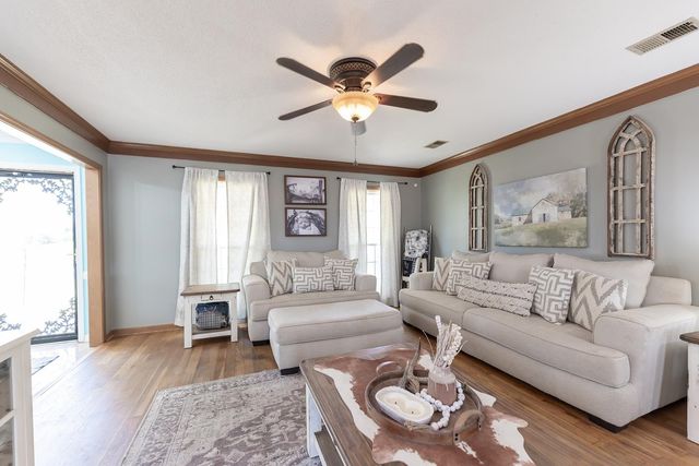 2800 ROCKCREEK PKY, Memphis, TN 38016