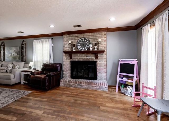 2800 ROCKCREEK PKY, Memphis, TN 38016