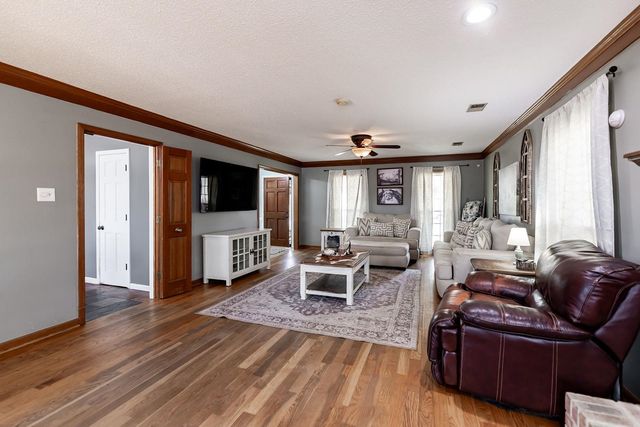 2800 ROCKCREEK PKY, Memphis, TN 38016