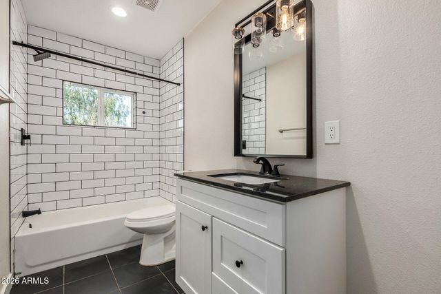 1842 N 37TH Street, Phoenix, AZ 85008